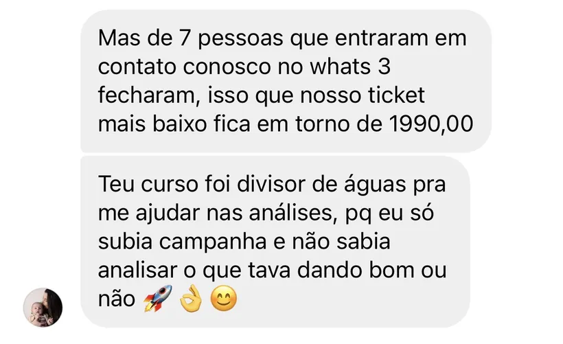 Ela tem uma loja de móveis, e usa os anúncios para levar os clientes até a loja física